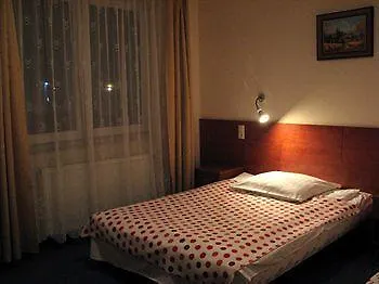 Julianow Hotel 2*