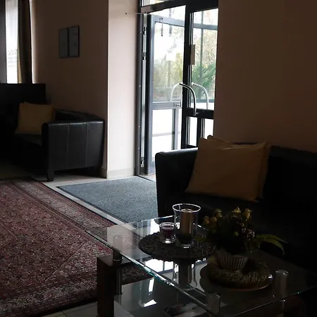 Julianow Hotel 2*