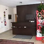 Julianow Ξενοδοχείο 2*