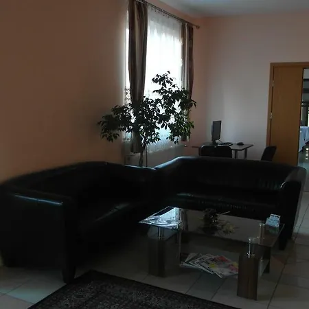 Julianow Hotel 2*